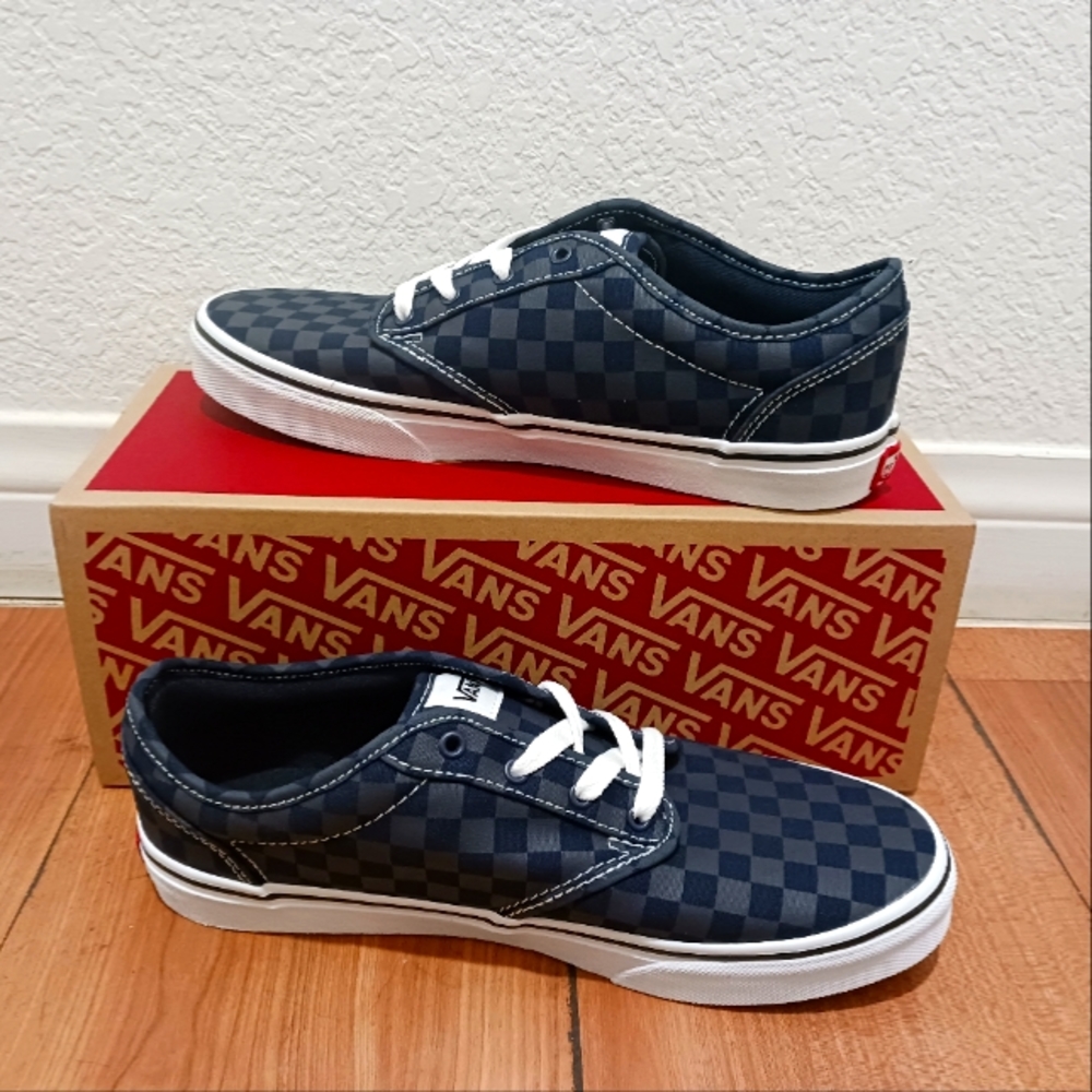 Vans - Picture 4 of 4